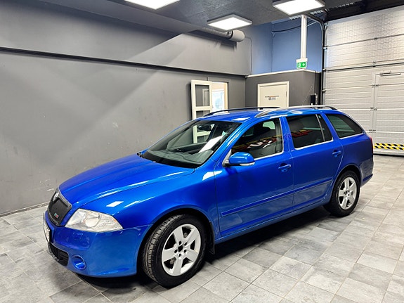 Skoda Octavia 2 of 8