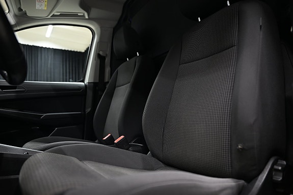 Volkswagen Caddy 21 of 30
