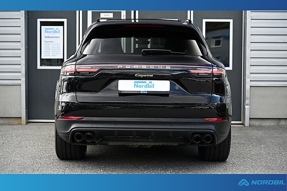 Porsche Cayenne 4 of 26