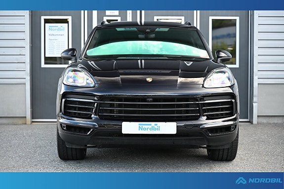 Porsche Cayenne 3 of 26
