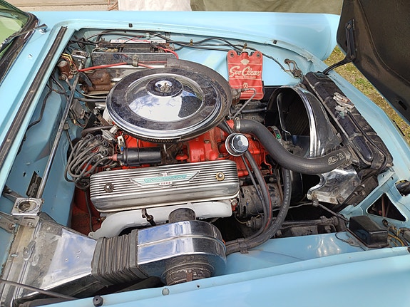 Ford Thunderbird 9 of 10