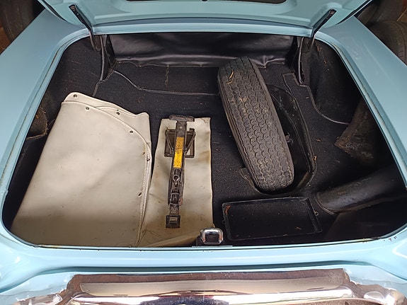 Ford Thunderbird 10 of 10