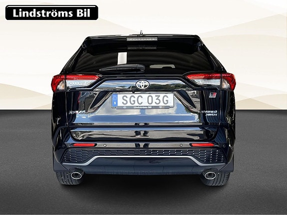 Toyota RAV4 8 of 19