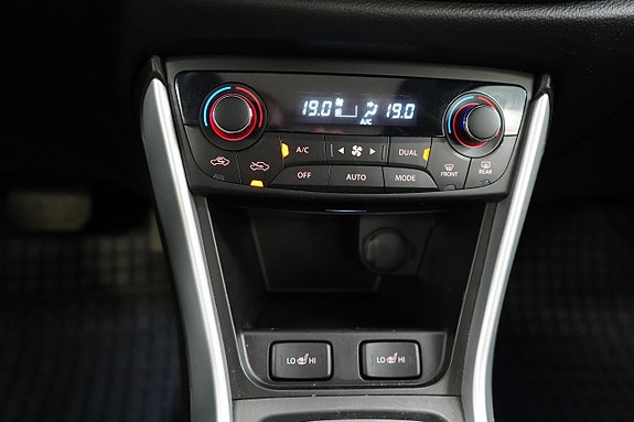 Suzuki S-Cross 22 of 27