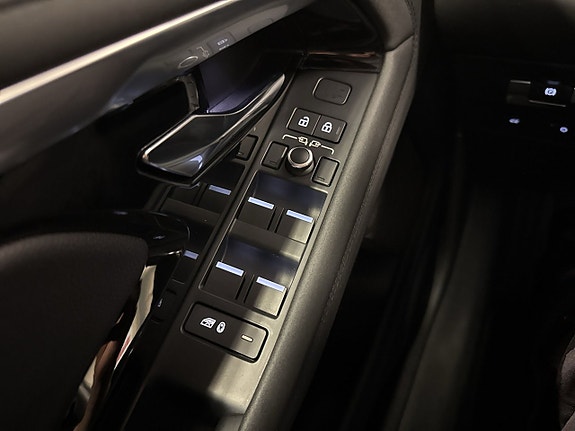Land Rover Range Rover Evoque 22 of 25