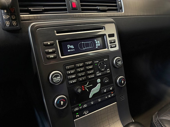Volvo XC70 16 of 18