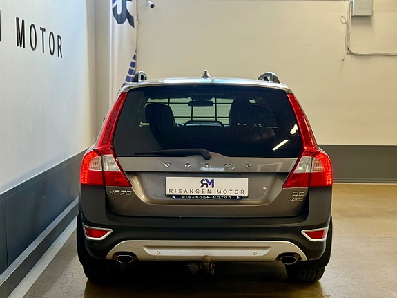 Volvo XC70 4 of 18