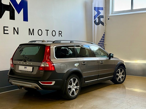 Volvo XC70 3 of 18