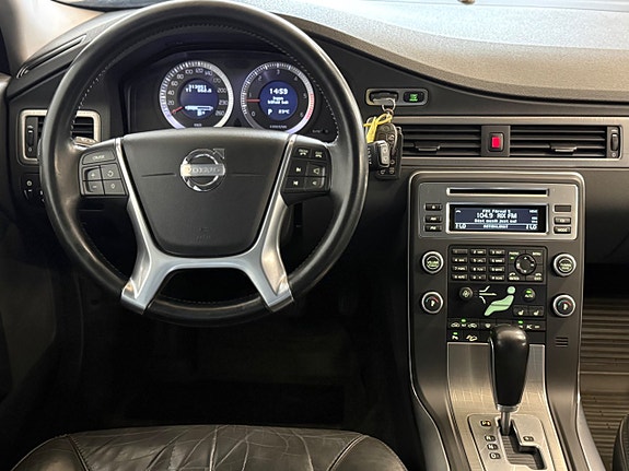 Volvo XC70 8 of 18