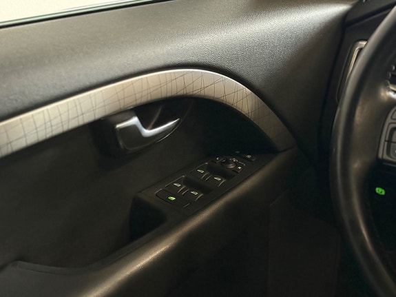 Volvo XC70 14 of 18