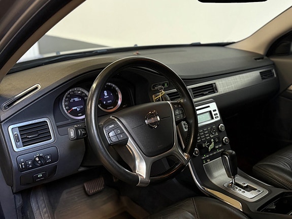 Volvo XC70 9 of 18