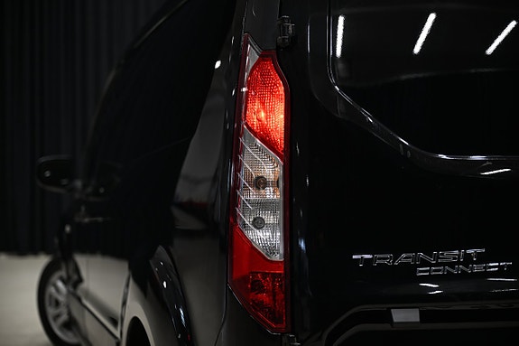 Ford Transit Connect 11 of 27