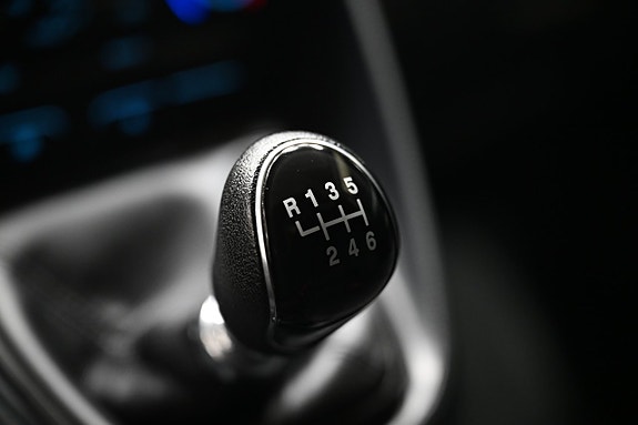 Ford Transit Connect 17 of 27