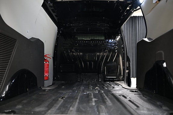 Ford Transit Connect 6 of 27