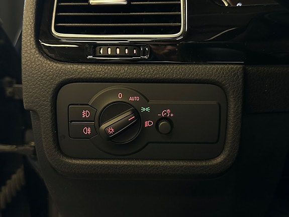 Volkswagen Touareg 22 of 24
