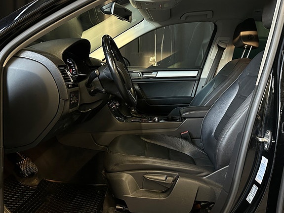 Volkswagen Touareg 10 of 24