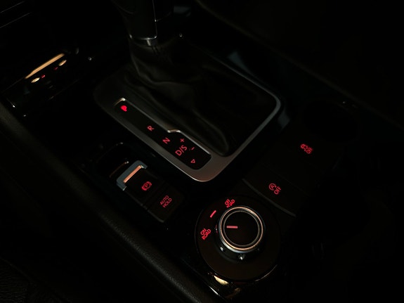 Volkswagen Touareg 17 of 24
