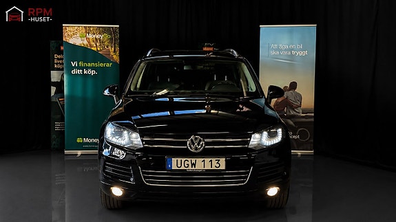 Volkswagen Touareg 2 of 24