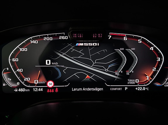 BMW M550i 10 of 29