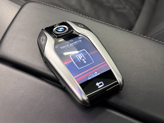 BMW M550i 29 of 29