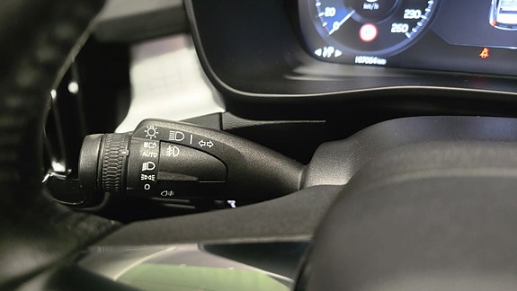 Volvo XC40 24 of 30