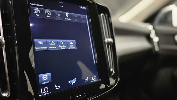 Volvo XC40 19 of 30