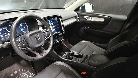 Volvo XC40 9 of 30