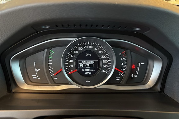 Volvo V60 Cross Country 17 of 23
