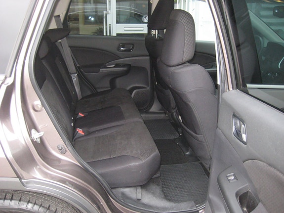 Honda CR-V 9 of 15