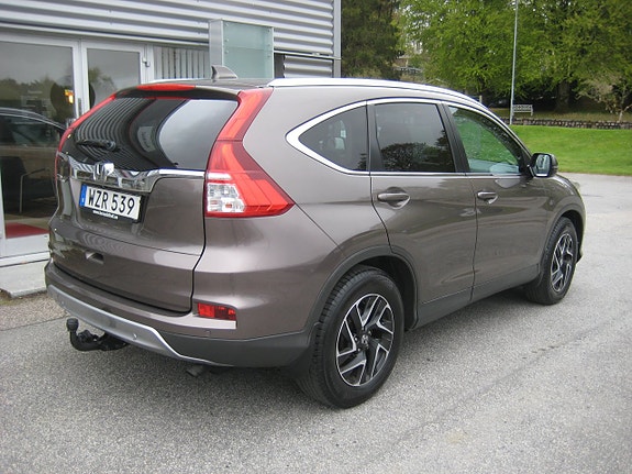 Honda CR-V 7 of 15