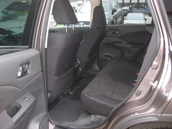 Honda CR-V 11 of 15