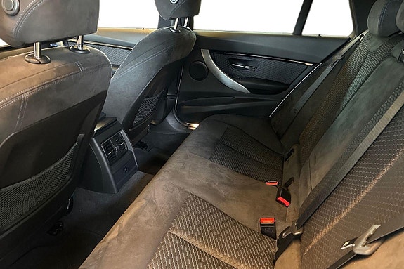 BMW 320d 14 of 20