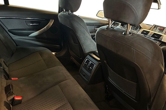 BMW 320d 15 of 20