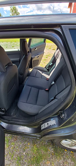 Volvo V50 3 of 8