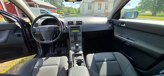 Volvo V50 7 of 8