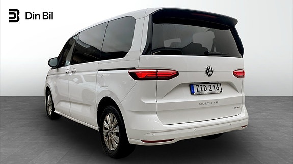 Volkswagen Multivan 3 of 12
