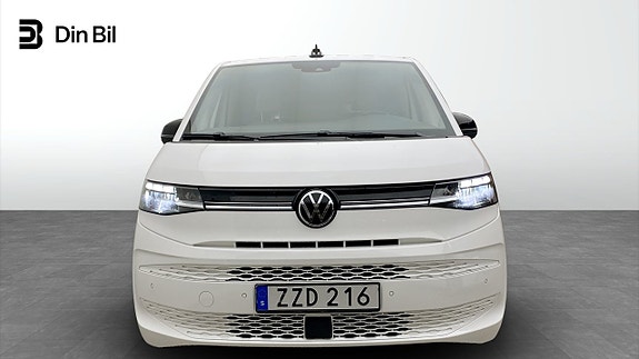 Volkswagen Multivan 4 of 12