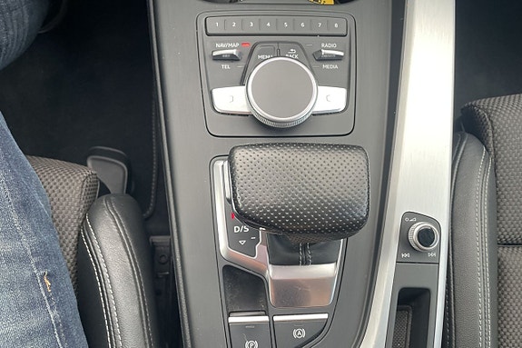 Audi A4 13 of 17
