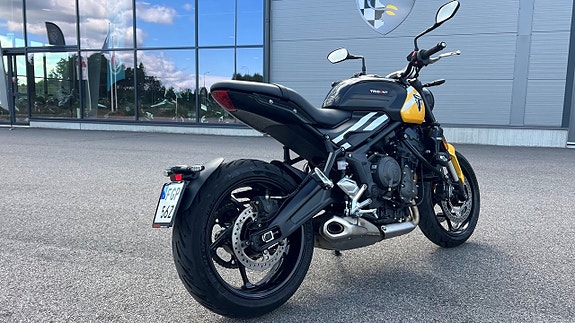 Triumph Trident 660 - 325mil 5 of 5