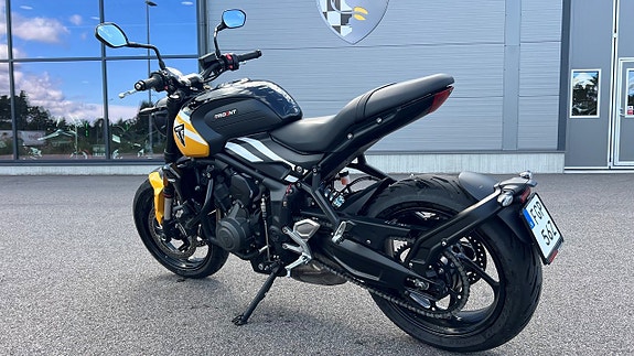 Triumph Trident 660 - 325mil 4 of 5
