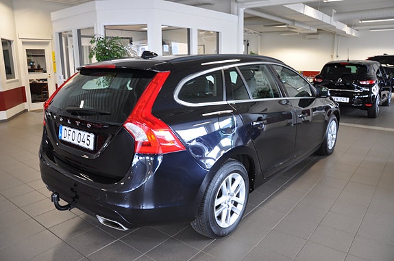 Volvo V60 5 of 14