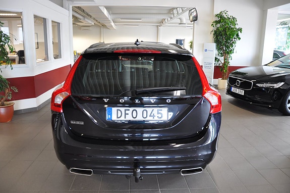 Volvo V60 6 of 14