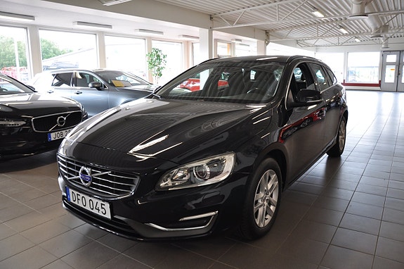 Volvo V60 4 of 14