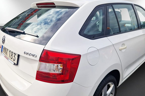 Skoda Rapid 9 of 13