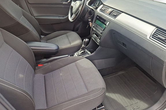Skoda Rapid 8 of 13