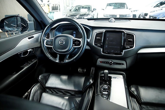 Volvo XC90 7 of 20