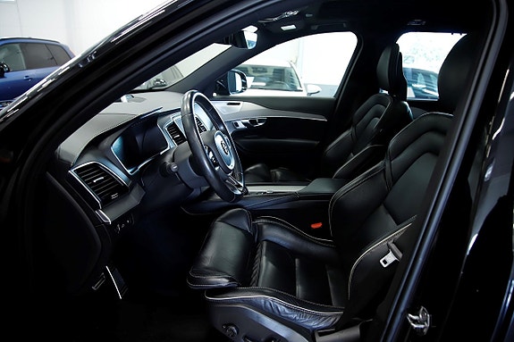 Volvo XC90 8 of 20