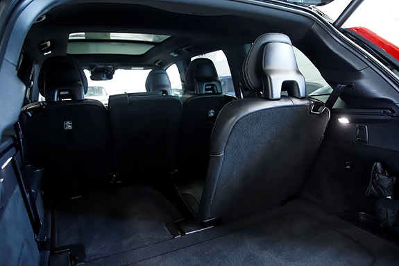 Volvo XC90 10 of 20