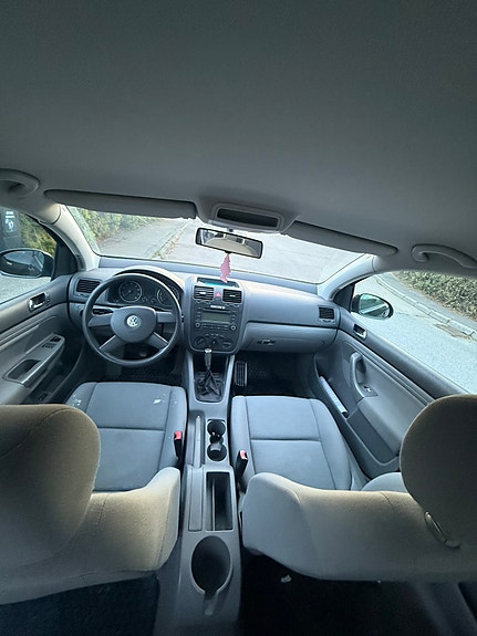 Volkswagen Golf V 5 of 6