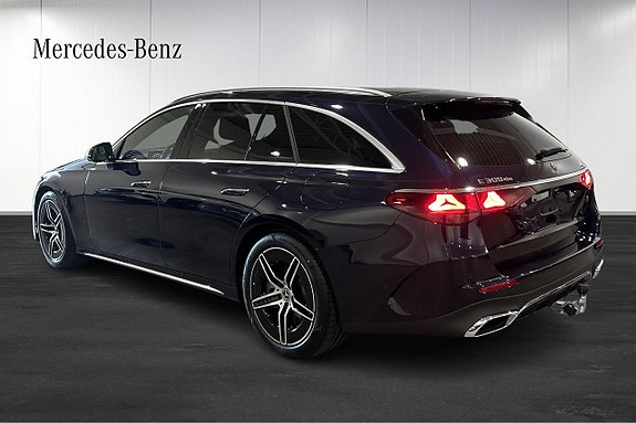 Mercedes-Benz E300 de 3 of 17